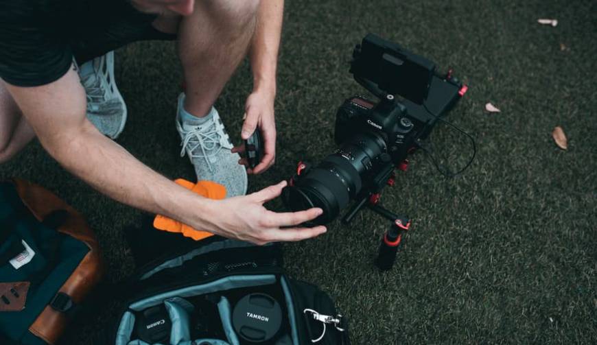 色彩心理学×动态美学，应城市产品视频拍摄公司唤醒感官冲击力